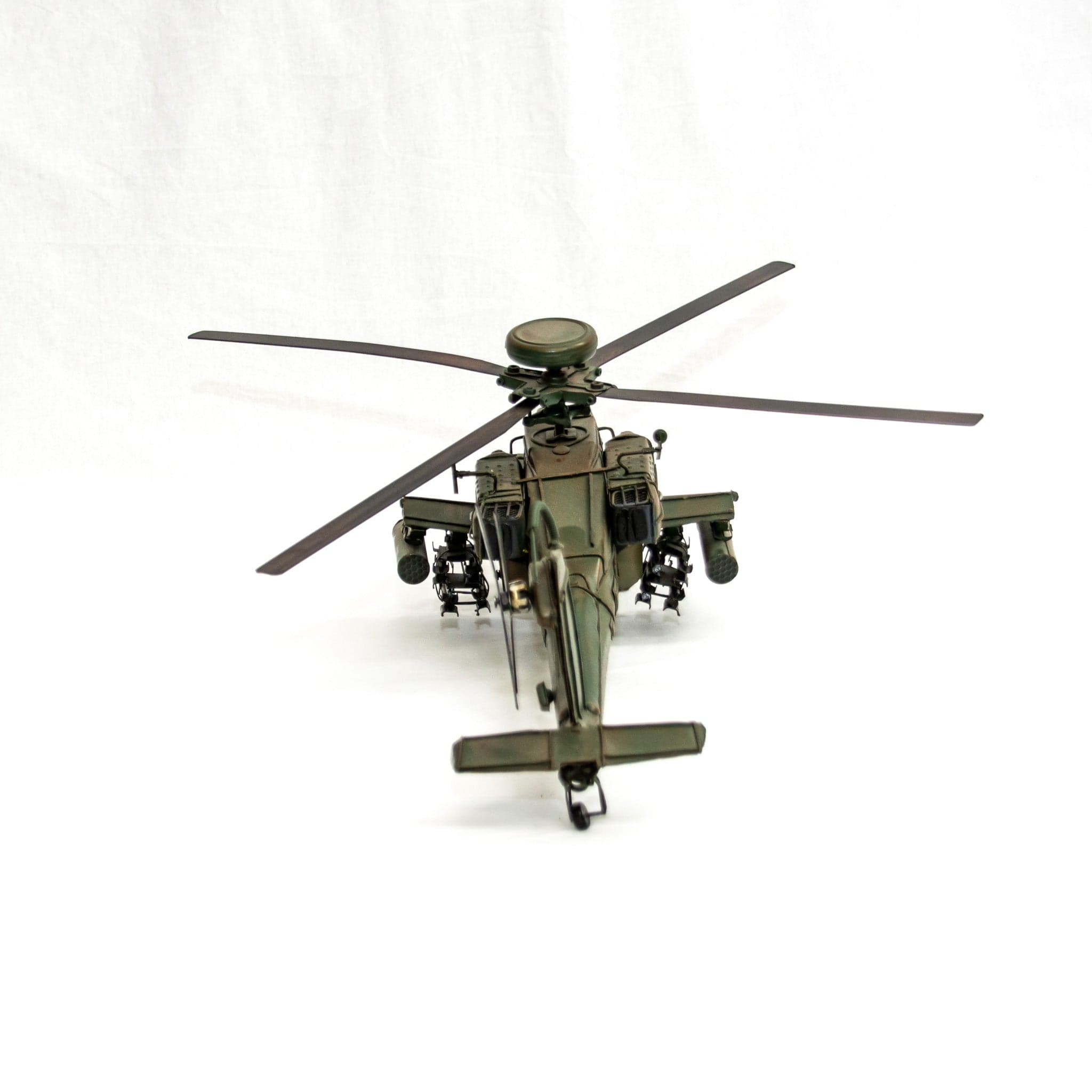 Apache Helikopter - handgemaakte modelhelikopter - foto 6