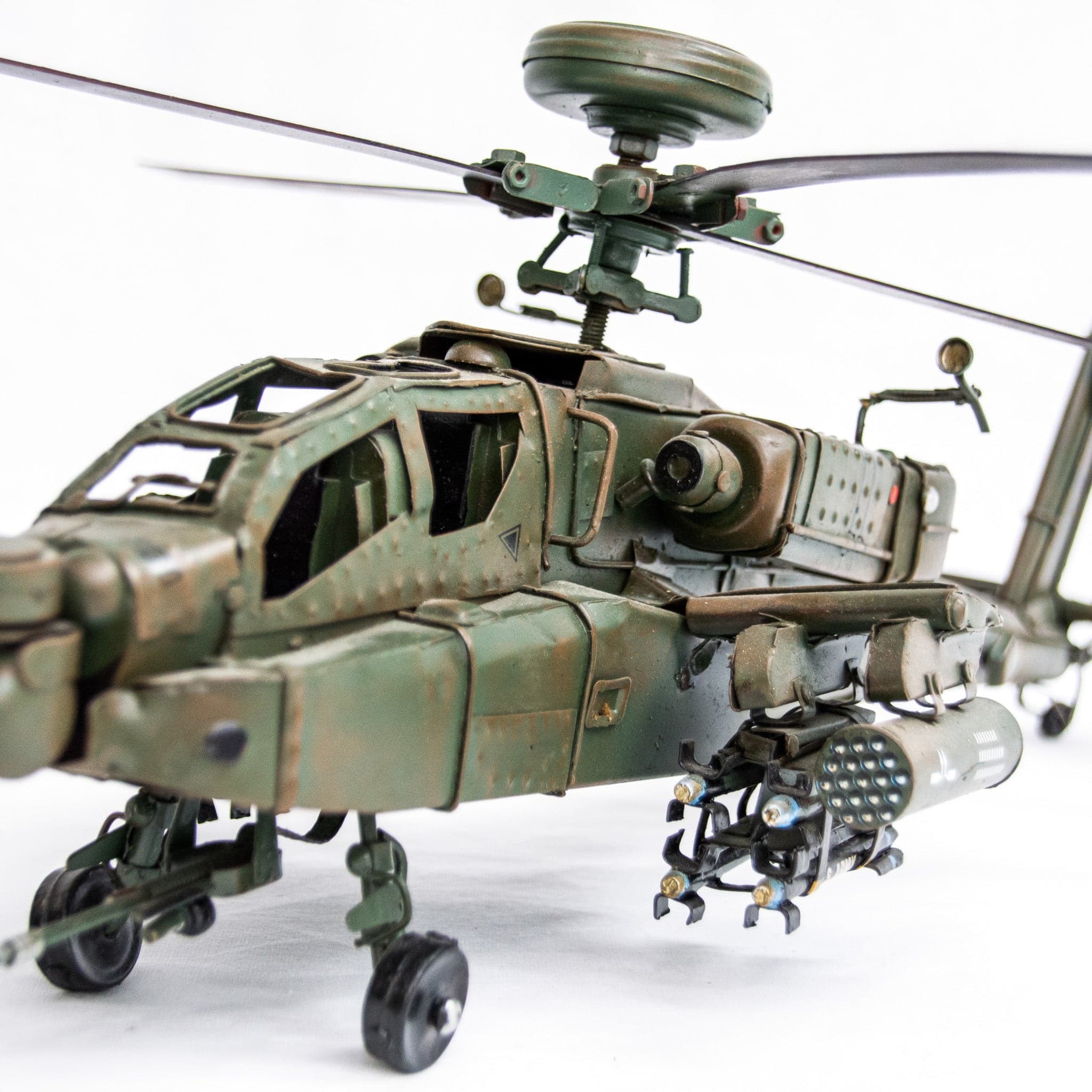 Apache Helikopter - handgemaakte modelhelikopter - foto 8